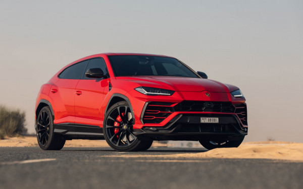 Rot Lamborghini Urus, 2022